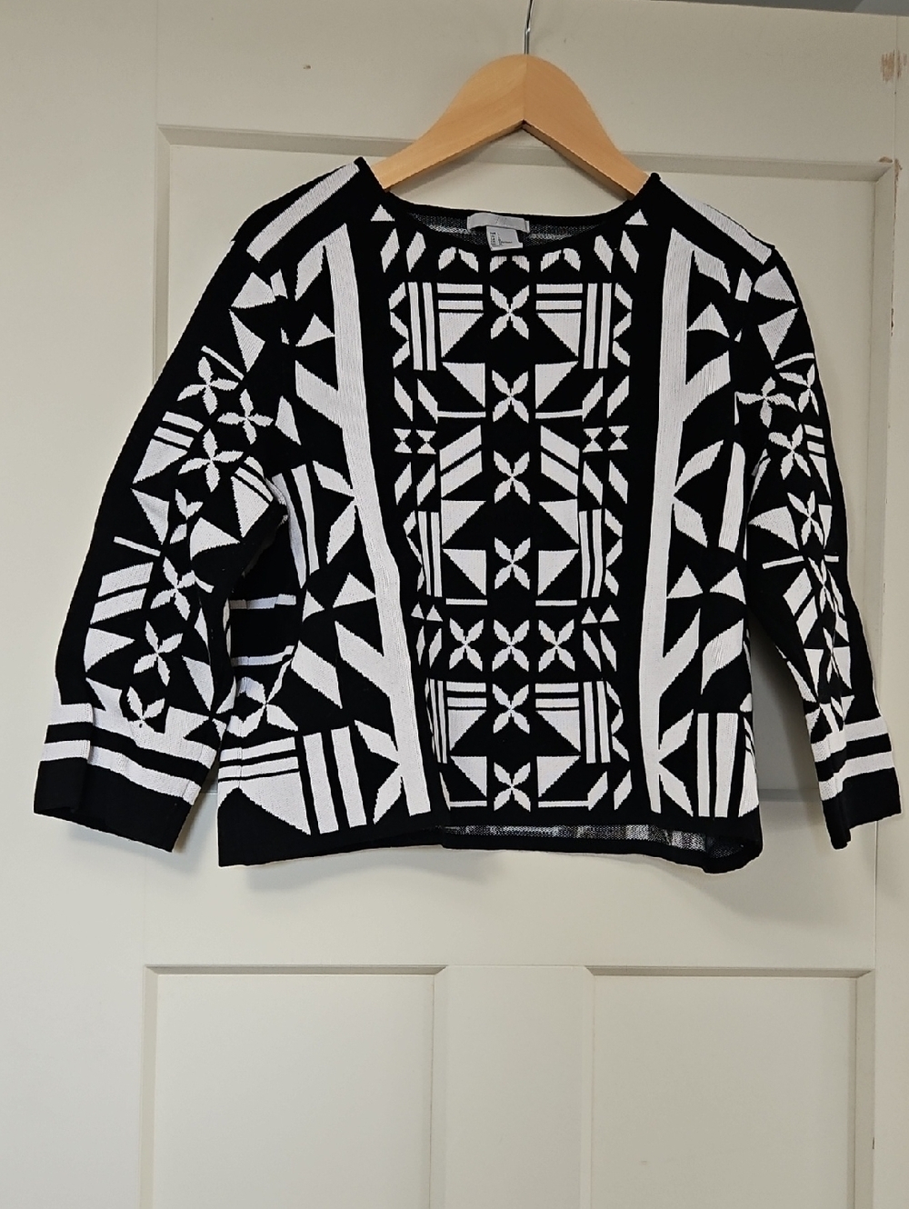 H&M Black and White Geometric Crewneck Sweater